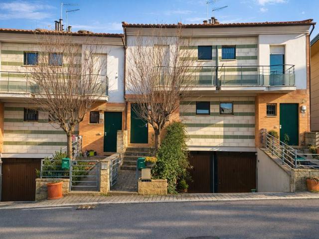 Villa Indipendente in vendita a Asciano, Toscana
