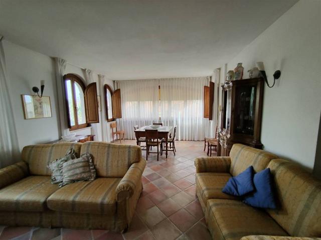 Villa Indipendente in vendita a Asciano, Toscana