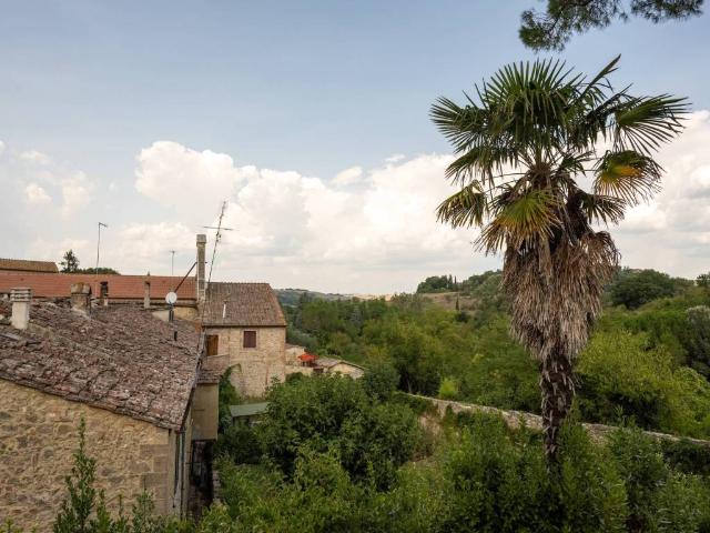 Villa Indipendente in vendita a Asciano, Toscana