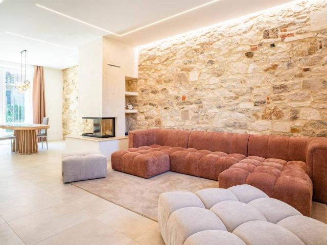 Villa Indipendente in vendita a Asciano, Toscana