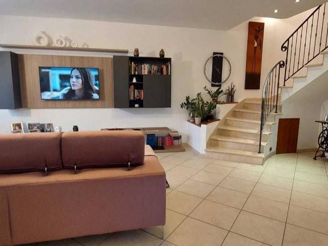Villa Indipendente in vendita a Il Piano, Asciano