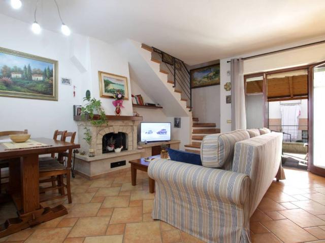 Villa Indipendente in vendita a Asciano, Toscana