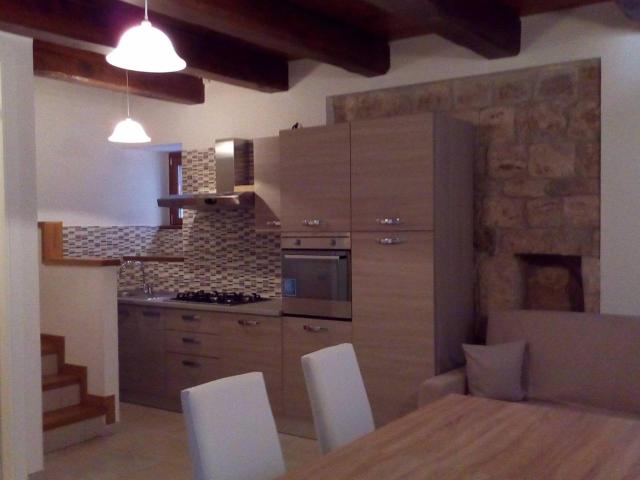 Casa in vendita a Borgo Cartaro, Marche