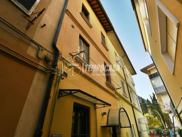 Villa Indipendente in vendita a Santi Filippo e Giacomo, Marche