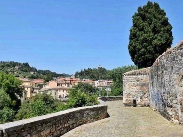 Villa Indipendente in vendita a Borgo Solestà, Marche