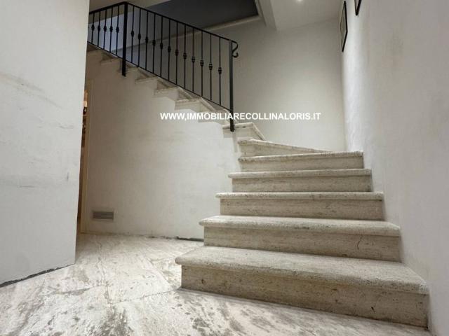 Villa Indipendente in vendita a Borgo Solestà, Marche
