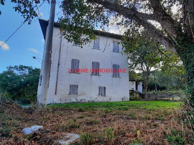 Villa Indipendente in vendita a Santi Filippo e Giacomo, Marche