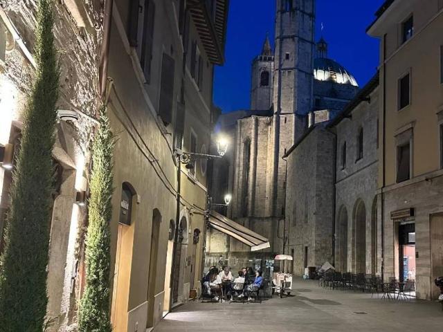 Villa Indipendente in vendita a Santa Maria Intervineas, Marche