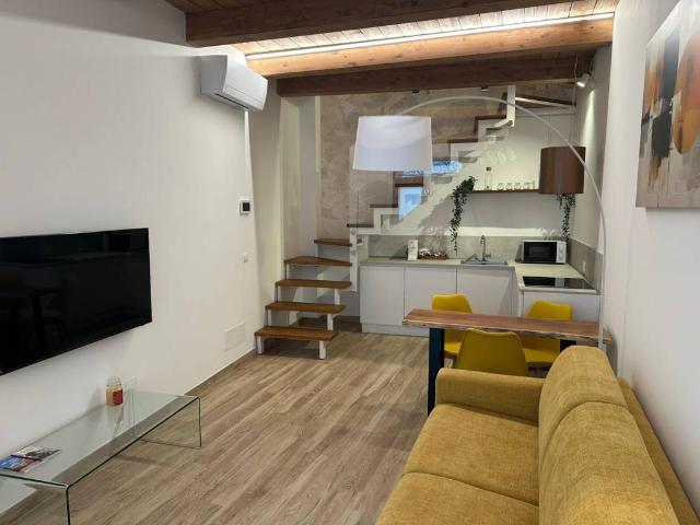 Villa Indipendente in vendita a Santa Maria Intervineas, Marche