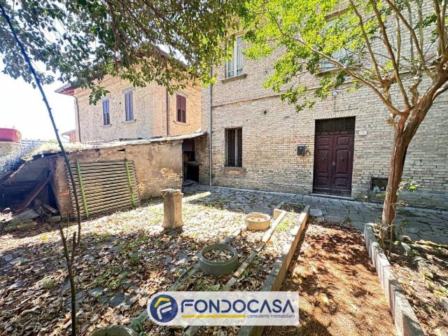 Villa Indipendente in vendita a Monticelli, Marche