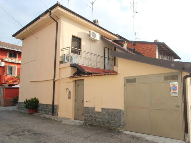 Villa Indipendente in vendita a Piemonte, Vercelli