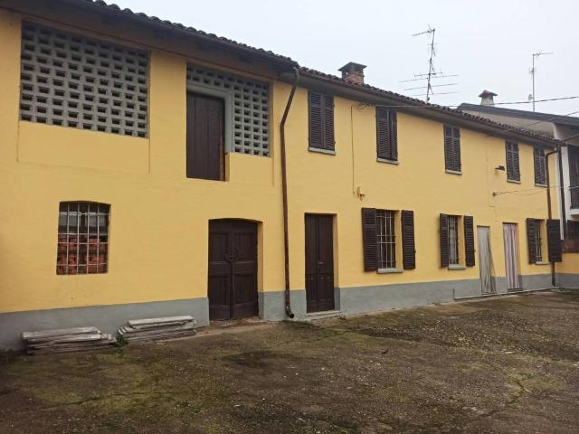 Villa Indipendente in vendita a Piemonte, Vercelli