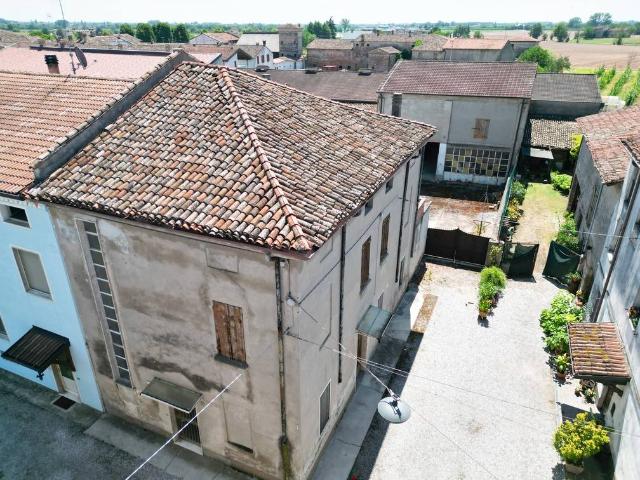 Villa Indipendente in vendita a Asola, Lombardia