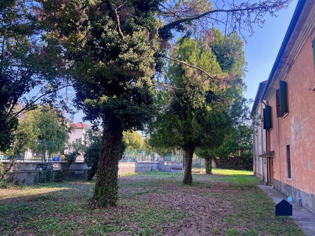 Villa Indipendente in vendita a Castelnuovo, Asola