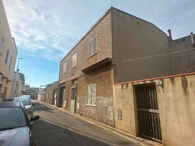 Villa Indipendente in vendita a Assemini, Sardigna/Sardegna