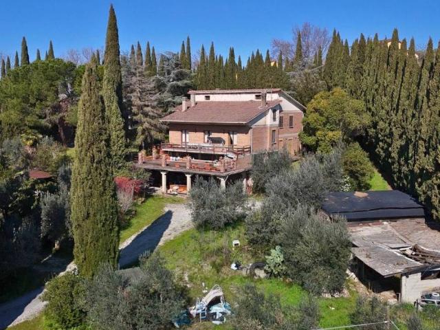 Villa Indipendente in vendita a Palazzo, Assisi