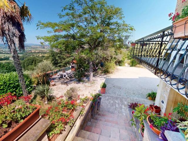 Villa Indipendente in vendita a Assisi, Umbria