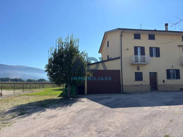 Villa Indipendente in vendita a Palazzo, Assisi