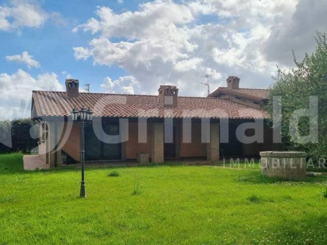 Villa Indipendente in vendita a Assisi, Umbria