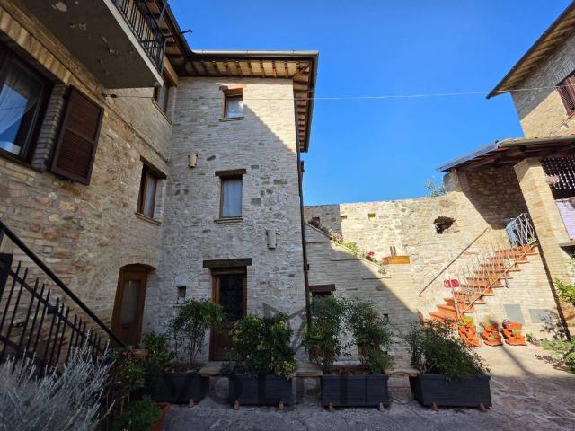 Villa Indipendente in vendita a Tordandrea, Assisi