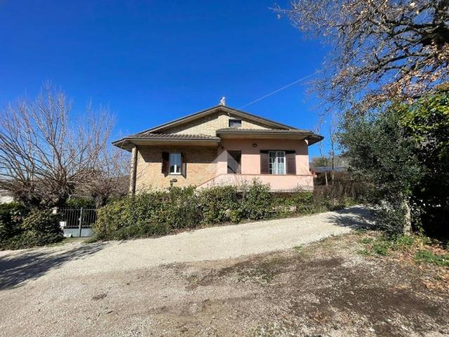 Villa Indipendente in vendita a Assisi, Umbria