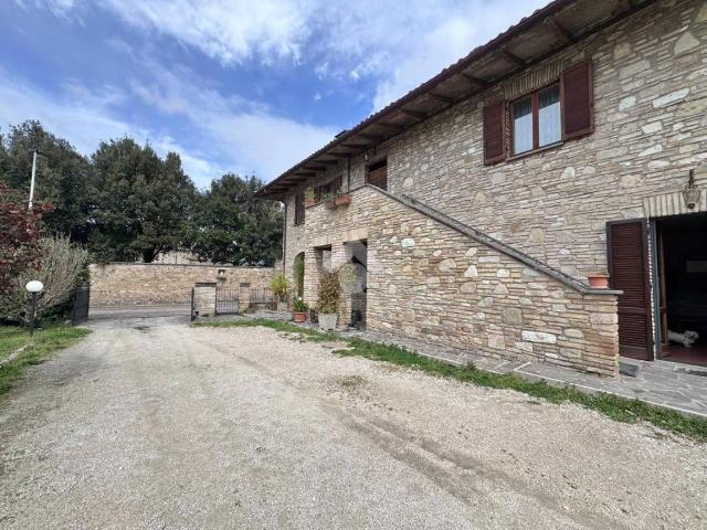 Villa Indipendente in vendita a Assisi, Umbria