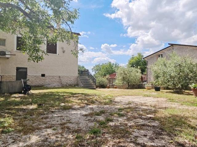 Villa Indipendente in vendita a Assisi, Umbria