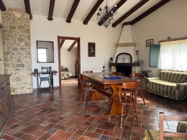 Villa Indipendente in vendita a Assoro, Enna