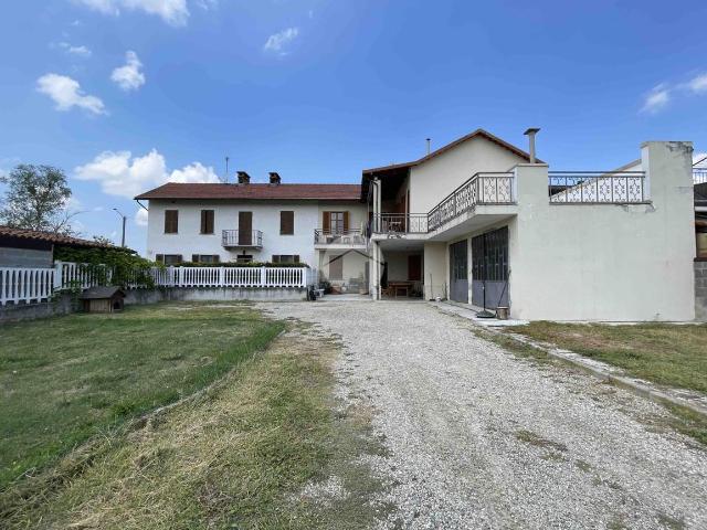 Villa Indipendente in vendita a Piemonte, Asti