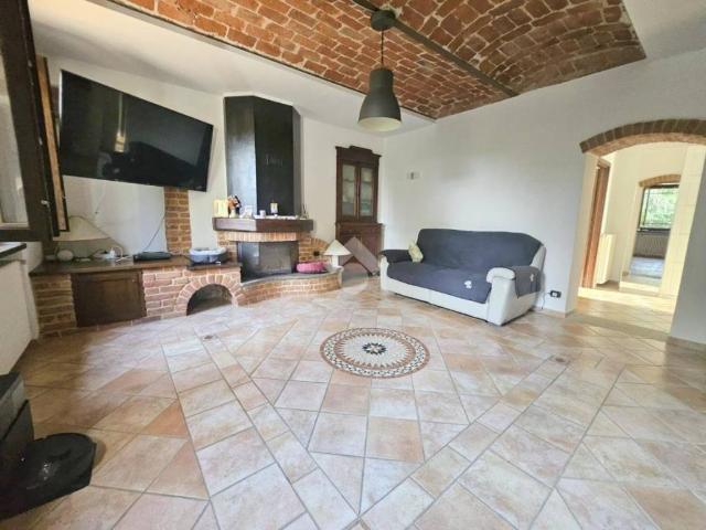 Villa Indipendente in vendita a Piemonte, Asti