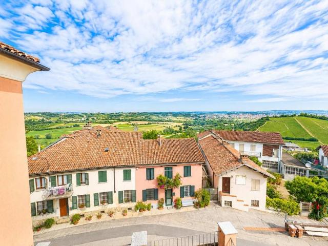 Villa Indipendente in vendita a Piemonte, Asti