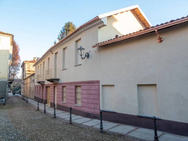 Villa Indipendente in vendita a Rione Cattedrale, Asti