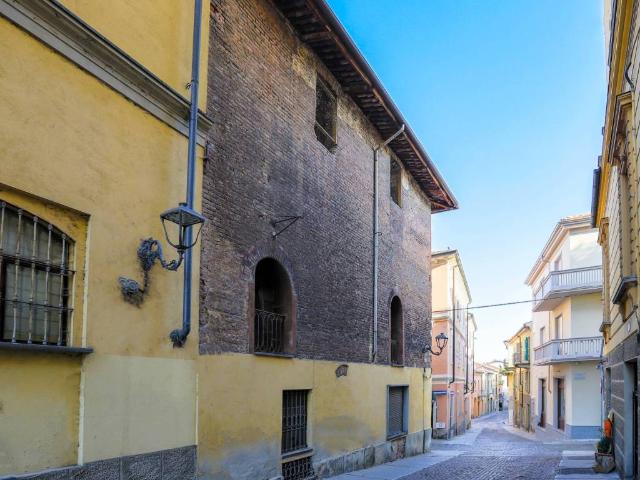 Villa Indipendente in vendita a Rione San Secondo, Piemonte