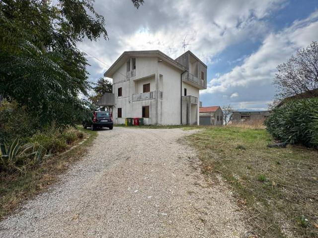 Villa Indipendente in vendita a Rigatella (Seconda), Atessa