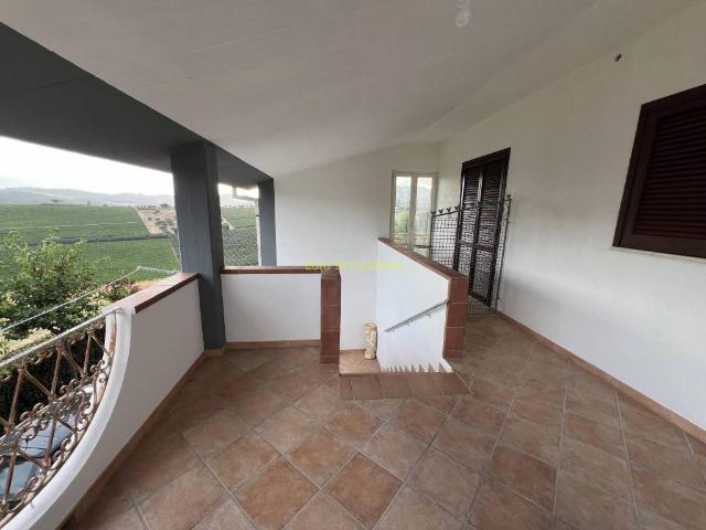 Villa Indipendente in vendita a Atri, Abruzzo