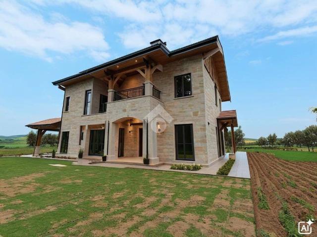 Villa Indipendente in vendita a Stracca, Atri