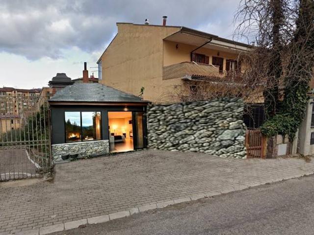Villa Indipendente in vendita a Atripalda, Campania