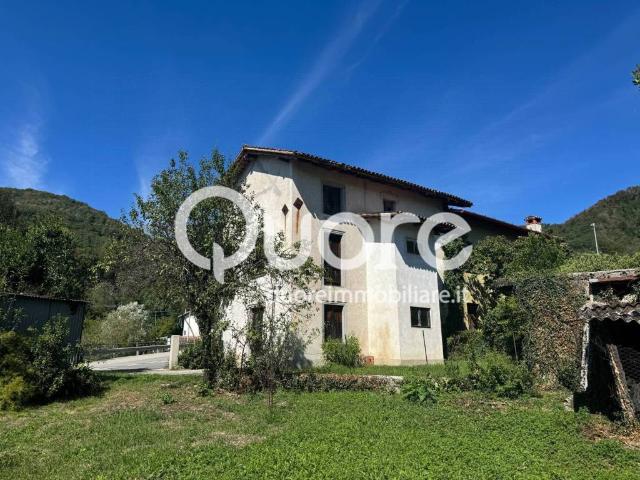 Villa Indipendente in vendita a Racchiuso / Reclûs, Attimis / Atimis