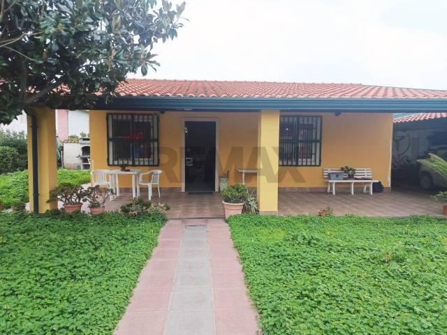 Villa Indipendente in vendita a Augusta, Sicilia