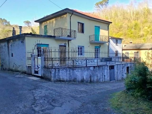 Villa Indipendente in vendita a Unione di comuni Montana Lunigiana, Aulla