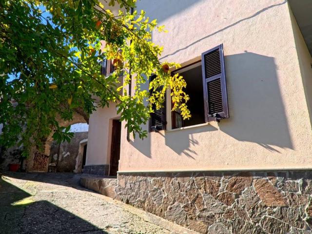 Villa Indipendente in vendita a Unione di comuni Montana Lunigiana, Aulla