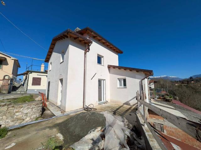 Villa Indipendente in vendita a Unione di comuni Montana Lunigiana, Aulla