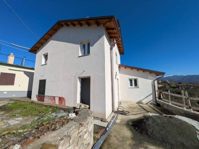 Villa Indipendente in vendita a Unione di comuni Montana Lunigiana, Aulla