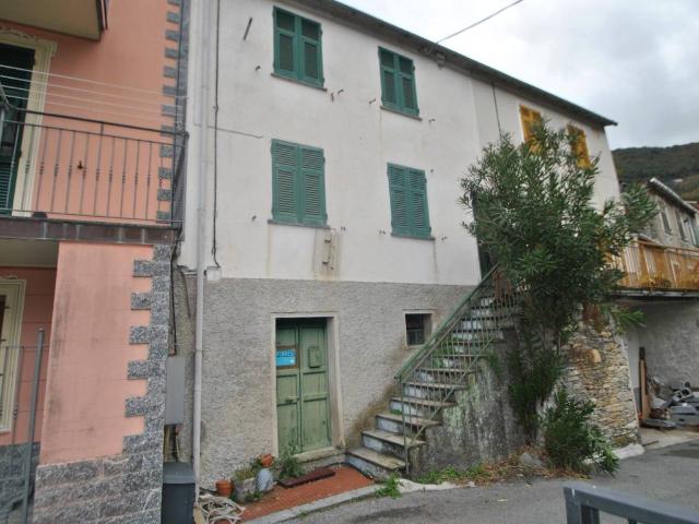 Villa Indipendente in vendita a Avegno
