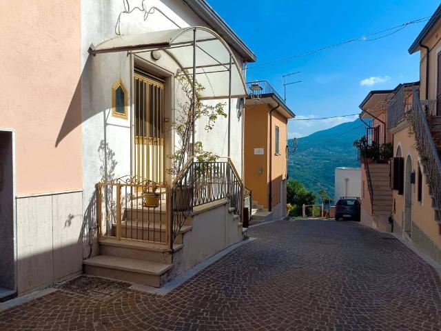 Villa Indipendente in vendita a Lapio, Campania