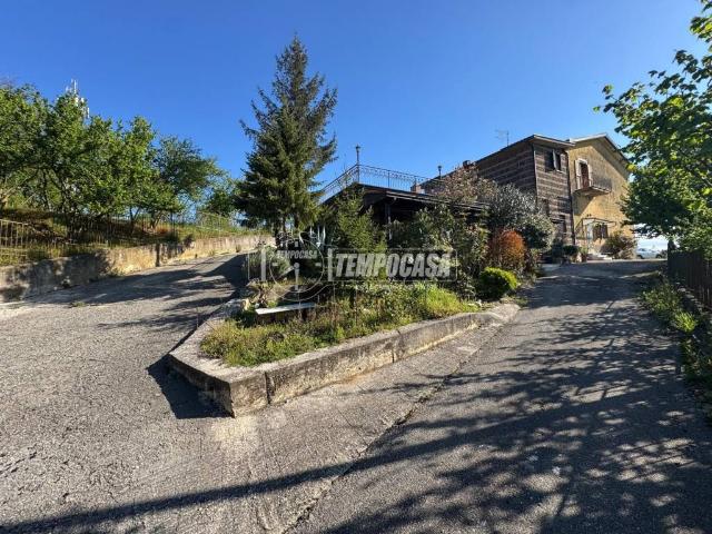 Villa Indipendente in vendita a Santa Maria delle Grazie, Avellino