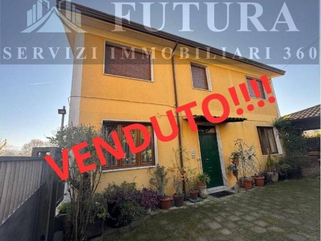 Villa Indipendente in vendita a Avellino, Campania