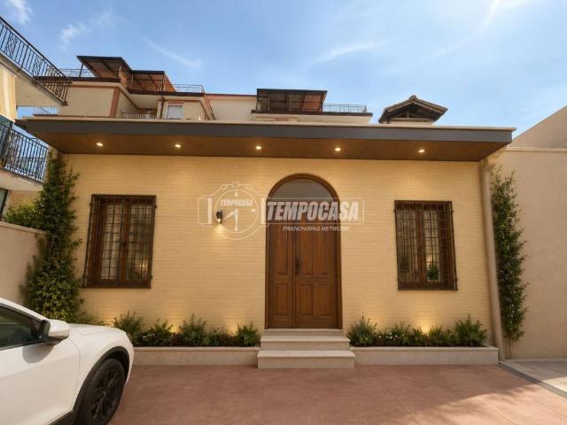 Villa Indipendente in vendita a Bagno d'Aversa, Aversa