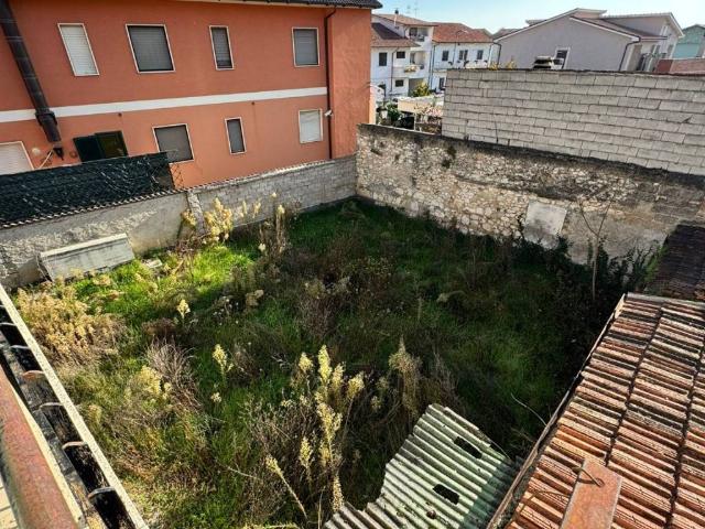 Terreno in vendita a Avezzano, Abruzzo