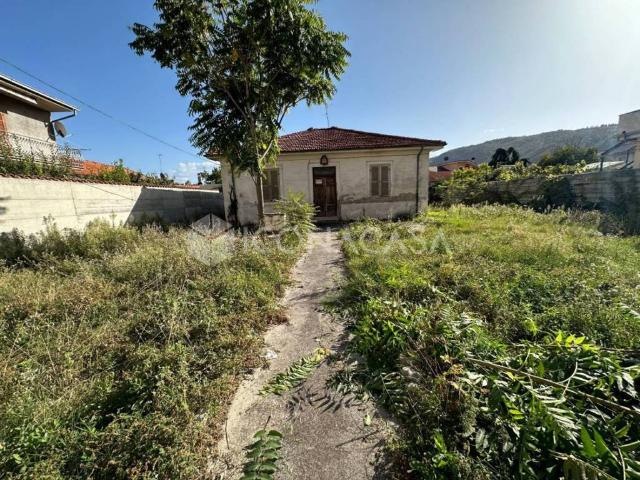 Villa Indipendente in vendita a Avezzano, Abruzzo